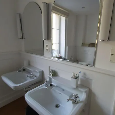 Semesterbostad Elegant Mansion In With Fenced Garden