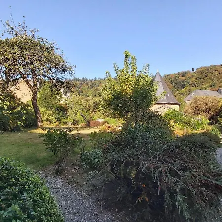 Elegant Mansion In With Fenced Garden * Bouillon