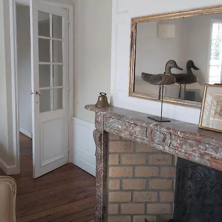 Elegant Mansion In With Fenced Garden Semesterbostad