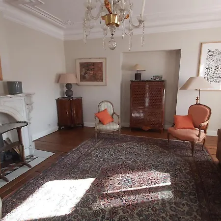 Semesterbostad Elegant Mansion In With Fenced Garden *